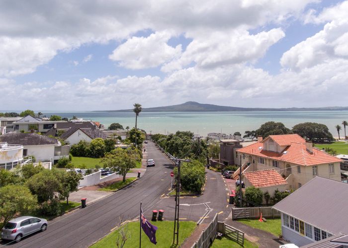  at 34 Auckland Road, St Heliers, Auckland