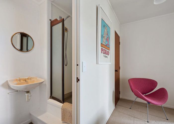  at 3/3 Peter Terrace, Castor Bay, Auckland