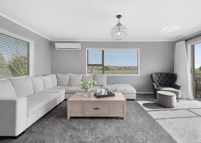  at 2/7 Malloy Place, Eastern Beach, Auckland