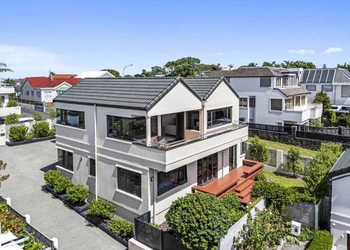  at 5 Midway Avenue, Castor Bay, North Shore City, Auckland