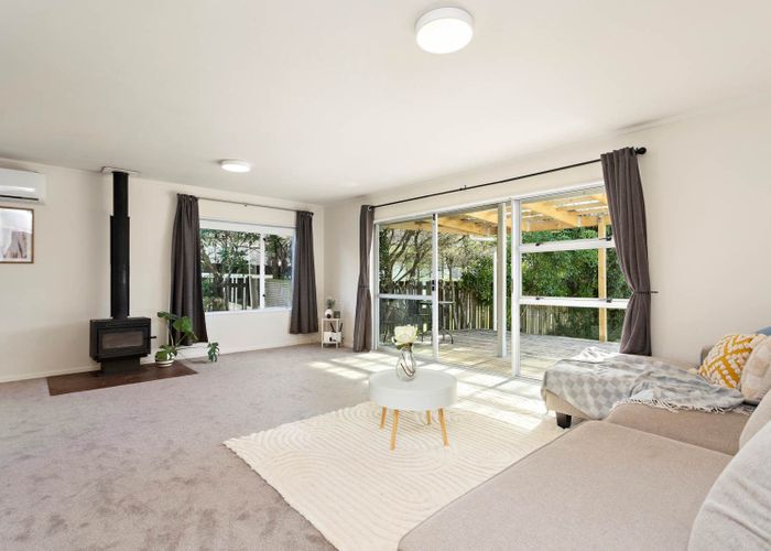  at 20 Taranui Place, Henderson, Waitakere City, Auckland