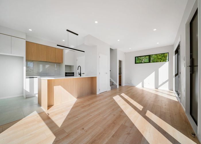  at Lot 1/8 Clutha Crescent, Clover Park, Manukau City, Auckland
