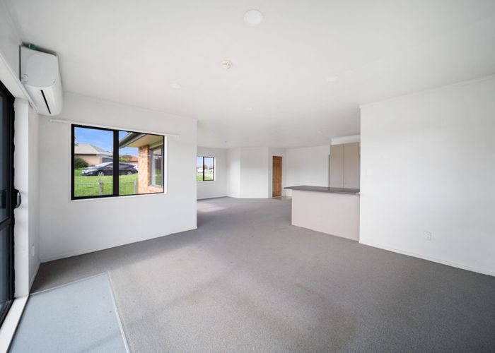  at 21 Masters Place, Favona, Auckland