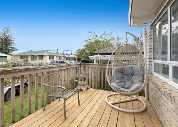  at 2/33F Springs Road, Parakai, Rodney, Auckland
