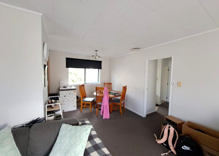  at 19 Taranui Place, Henderson, Waitakere City, Auckland