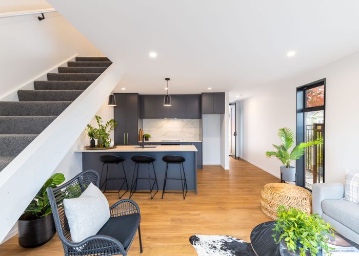  at 1/206 Geraldine Street, Edgeware, Christchurch