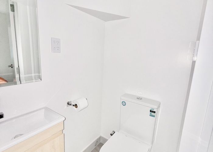  at 12 Fantail Place, Avondale, Auckland