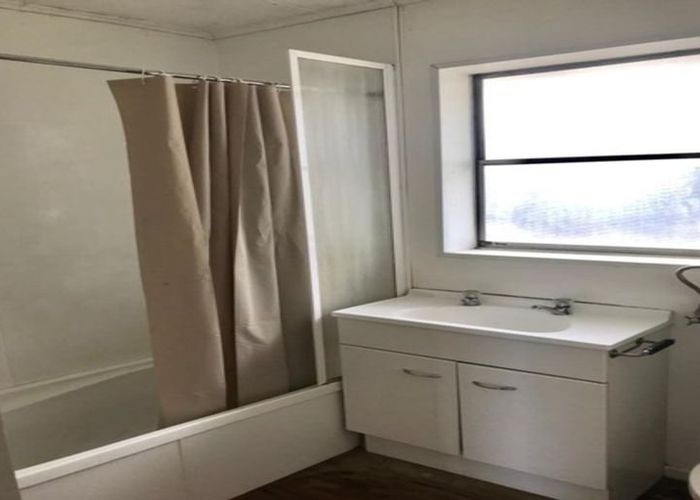  at 5 Bernard Street, Papatoetoe, Manukau City, Auckland