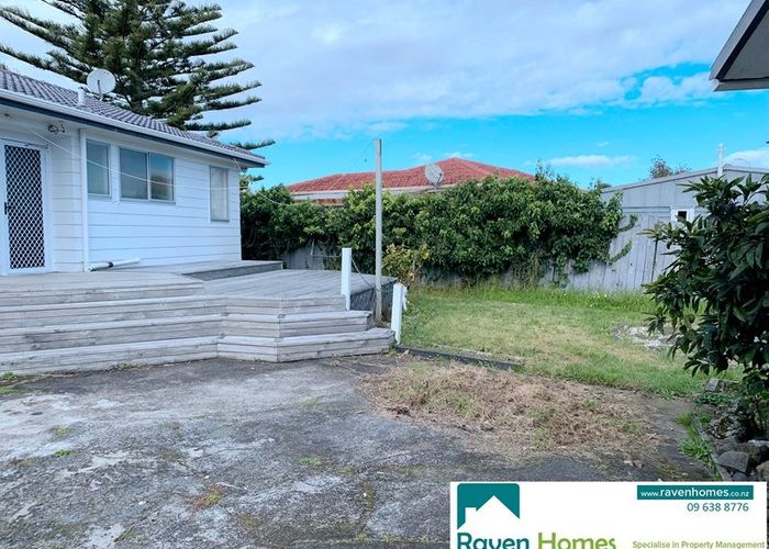  at 385 Bucklands Beach Road, Bucklands Beach, Manukau City, Auckland