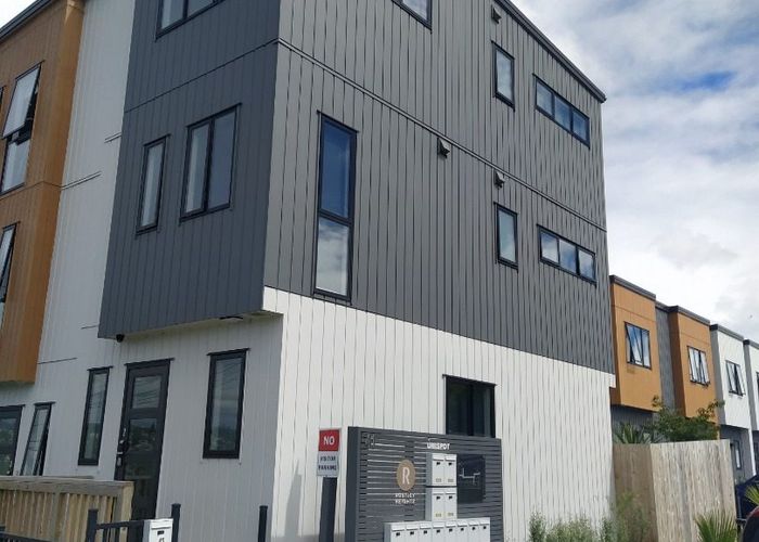  at 2/41 Routley Drive, Glen Eden, Auckland