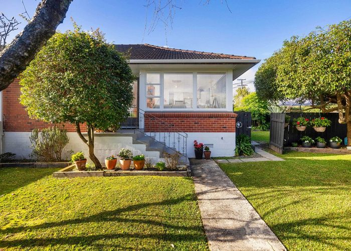  at 31 Fir Street, Waterview, Auckland