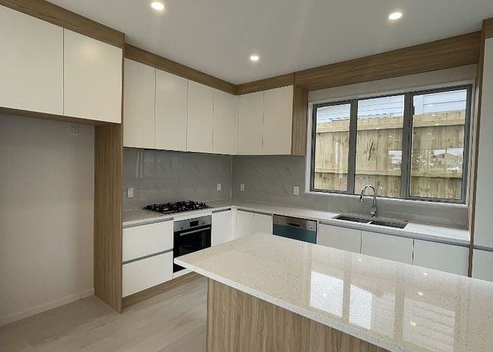  at 10D Playfair Road, Mount Roskill, Auckland City, Auckland