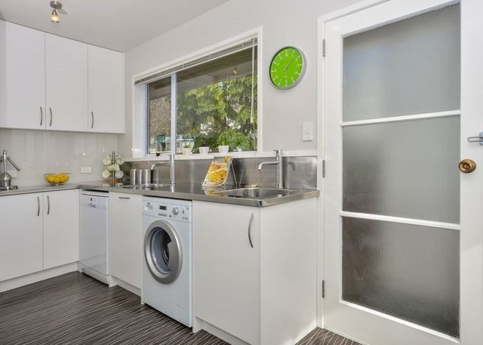  at 1/183 Coronation Road, Hillcrest, North Shore City, Auckland