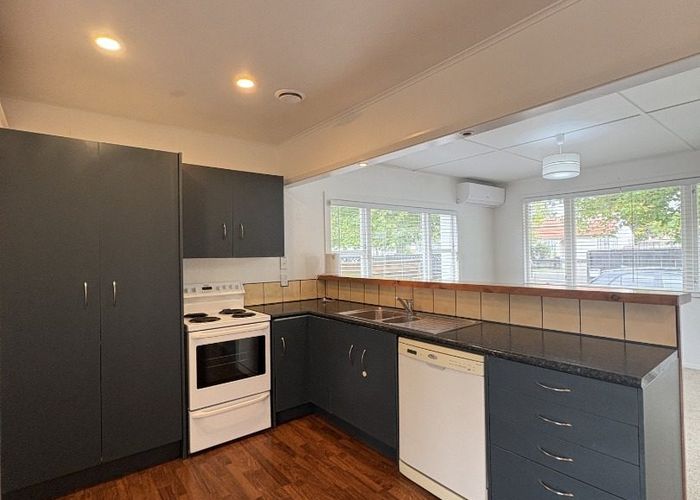  at 651 Featherston Street, Roslyn, Palmerston North, Manawatu / Whanganui