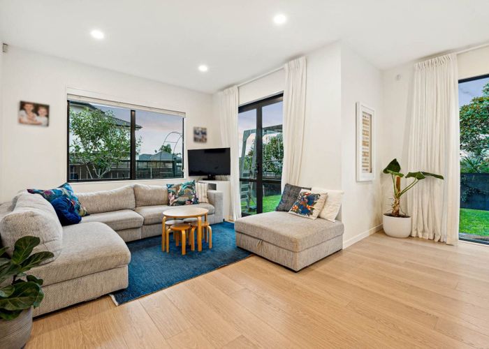  at 14 Archer Rayner Place, Greenhithe, North Shore City, Auckland