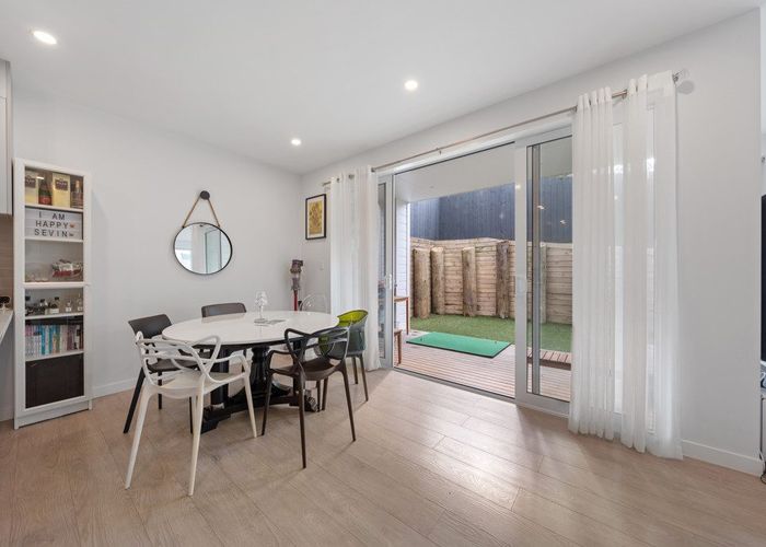  at 30D Becroft Drive, Forrest Hill, North Shore City, Auckland