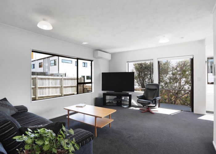  at 2b Kereru Street, Henderson, Waitakere City, Auckland