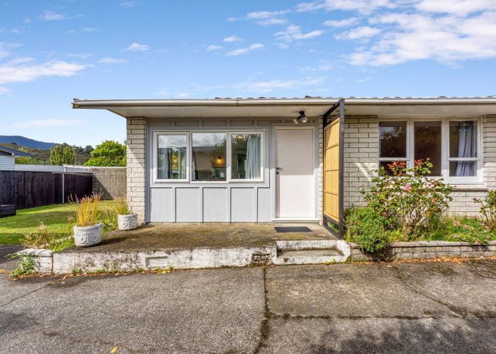  at 2/1242 Fergusson Drive, Brown Owl, Upper Hutt