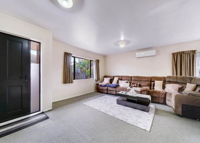  at 2/112 Gray Avenue, Papatoetoe, Manukau City, Auckland
