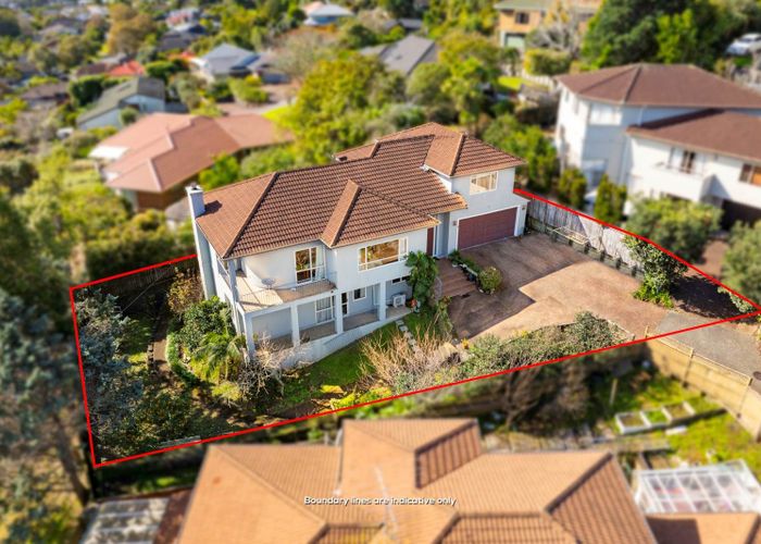  at 8 Ridge Valley Drive, Browns Bay, North Shore City, Auckland
