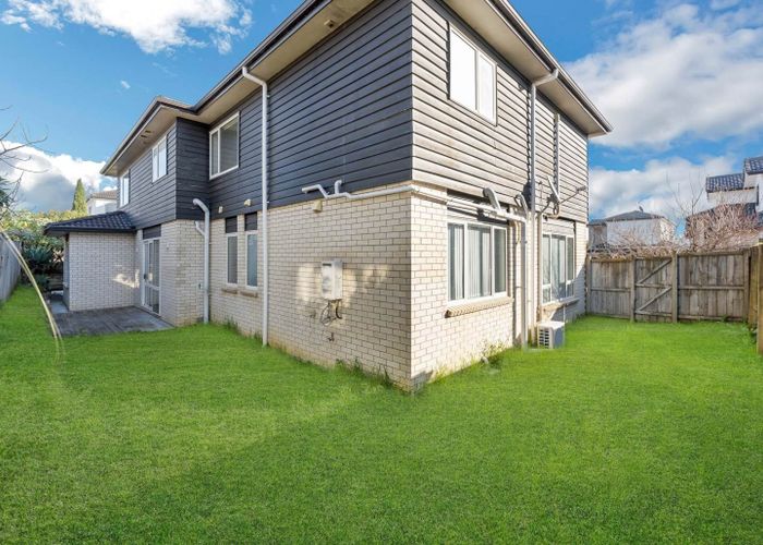  at 8 Gortnest Place, Flat Bush, Auckland