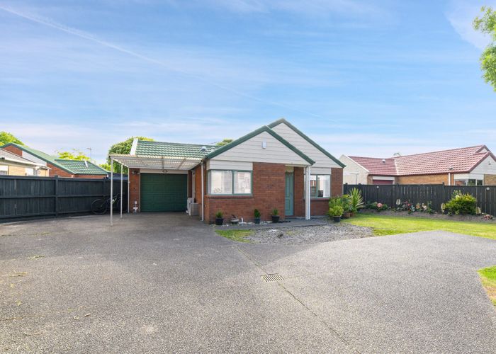  at 162 Waitemata Drive, Ranui, Auckland