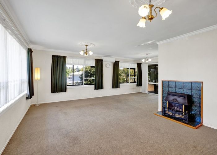  at 46 Cumberland Street, Merrilands, New Plymouth