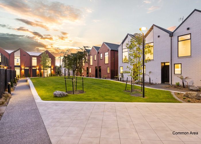  at 2/5 Donald Place, Merivale, Christchurch City, Canterbury