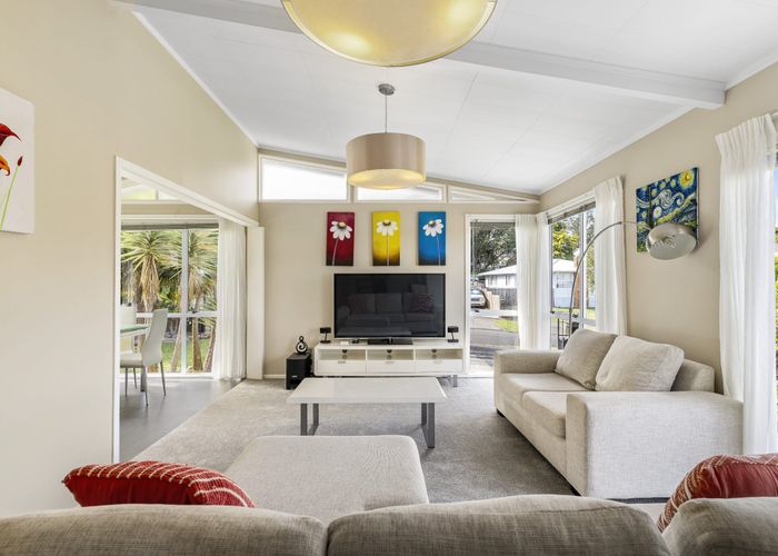  at 18 Pitcairn Place, Avondale, Auckland