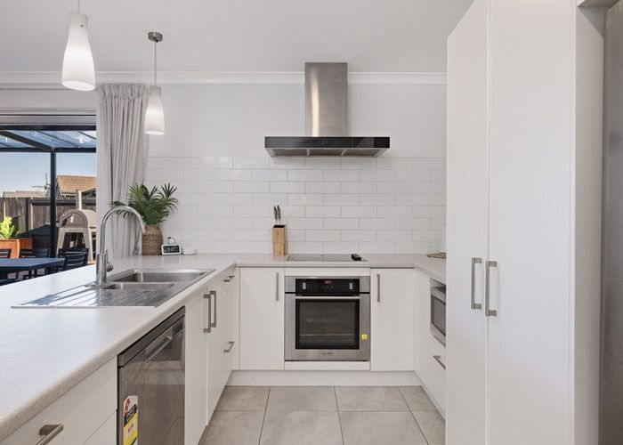  at 24 Te Kio Crescent, Papamoa Beach, Tauranga, Bay Of Plenty