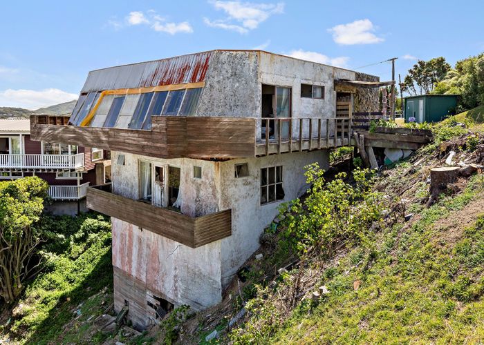  at 4 Puketiro Avenue, Northland, Wellington, Wellington