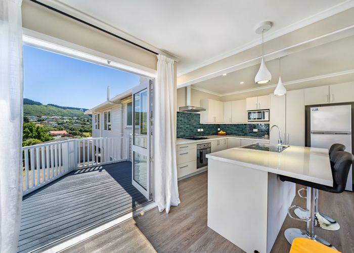  at 42 Taylor Terrace, Tawa, Wellington