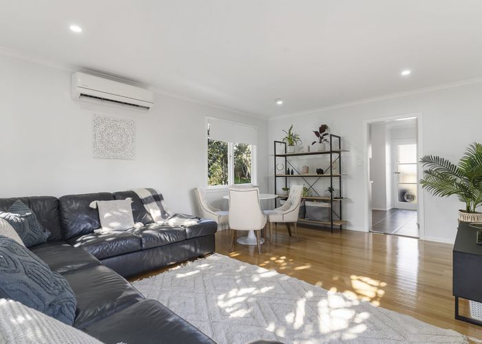  at 1/8 Robbies Road, Shelly Park, Auckland