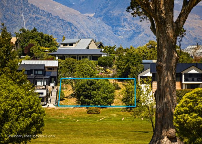  at 8 Grove Lane, Kelvin Heights, Queenstown
