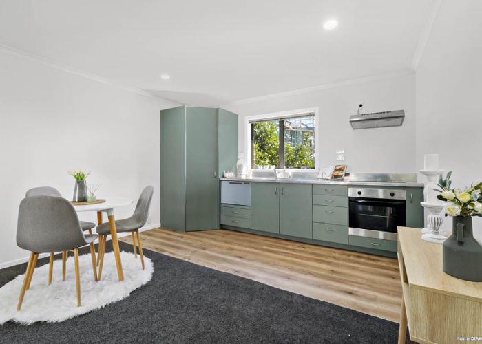  at 8/289 Shirley Road, Papatoetoe, Auckland
