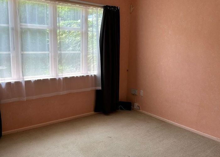  at 16 Woodvale Grove, Fairfield, Lower Hutt, Wellington