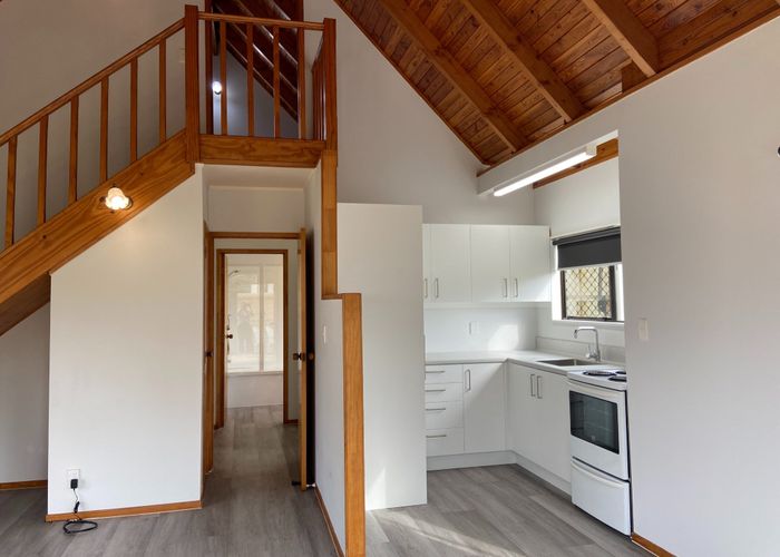 at 76 Marine Parade, Mellons Bay, Auckland