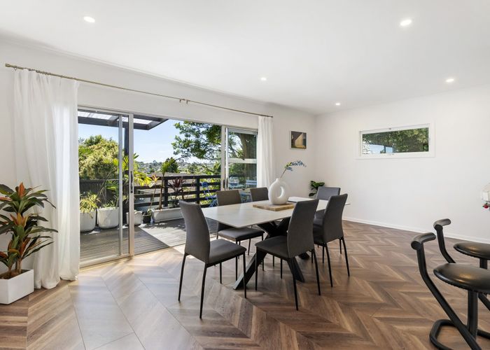  at 242 East Coast Road, Forrest Hill, North Shore City, Auckland