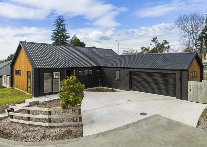  at 11 Kaihuia LANE, Clevedon, Auckland