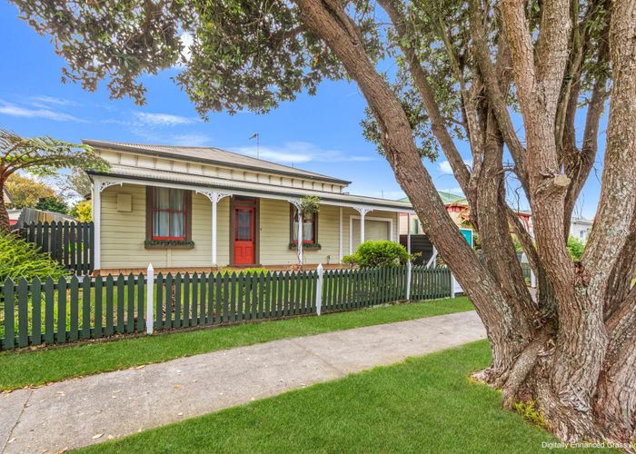  at 127 Linton Street, West End, Palmerston North, Manawatu / Whanganui
