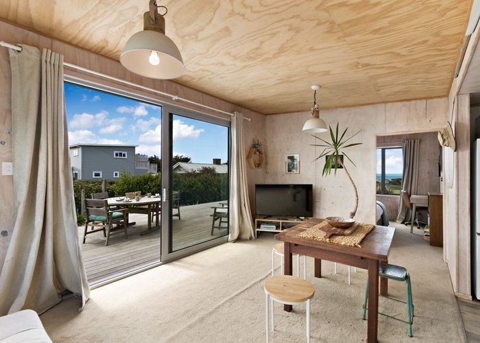  at 31 Violet Street, Riverton