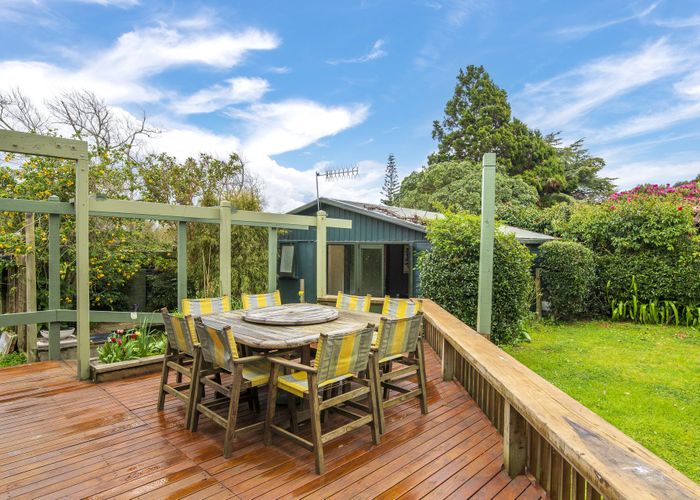  at 266 Te Moana Road, Waikanae