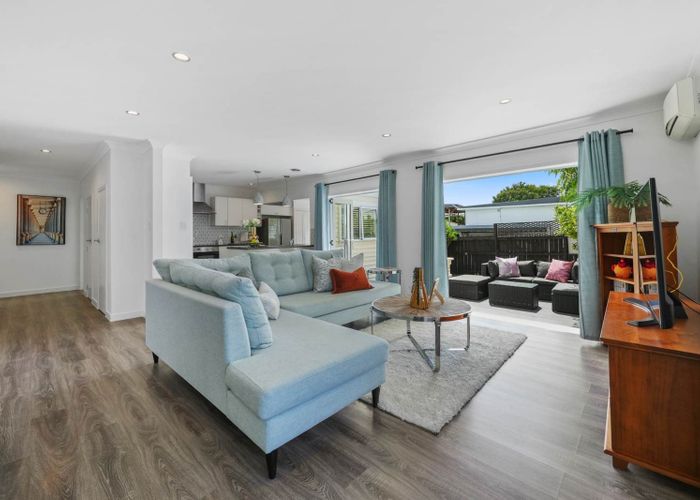  at 1/29 Gloria Avenue, Te Atatu Peninsula, Waitakere City, Auckland