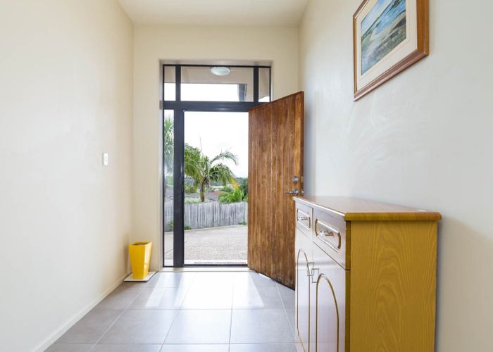  at 3 Stroud Place, Henderson, Waitakere City, Auckland