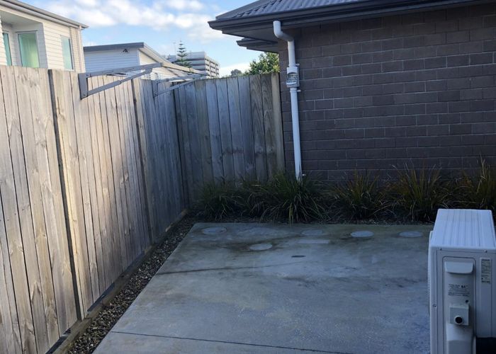  at 2/27 Jones Cres, Melville, Hamilton, Waikato