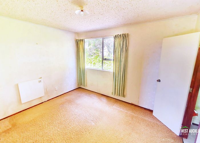  at 1/5 Karapiti Place, Glen Eden, Auckland