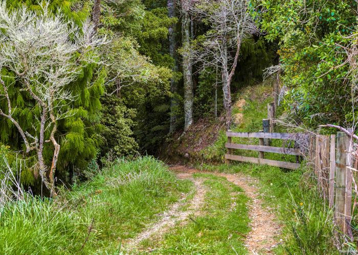  at 848 Paparimu Road, MANGATAWHIRI