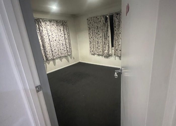  at 76 Willerton Street, New Lynn, Waitakere City, Auckland