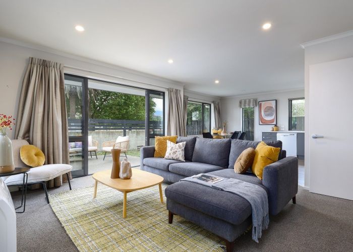  at 363 Lower Queen Street, Richmond