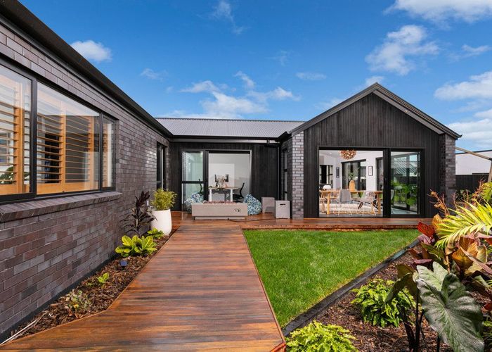  at 4A Roland Road, Greenhithe, Auckland